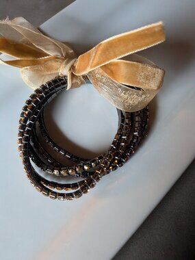 Zara Pack of Combined Elastic Rhinestone Bracelets with ribbons